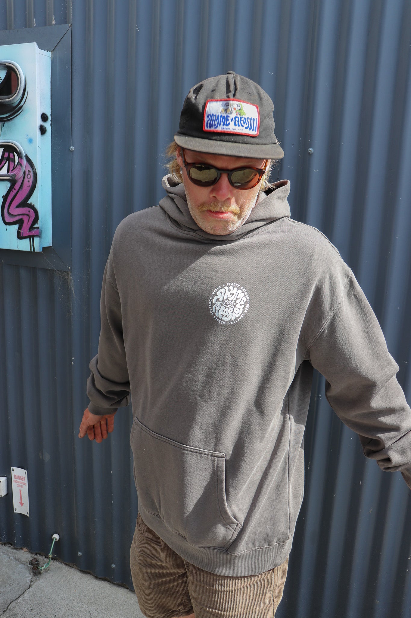Can Tab Hoody - faded grey